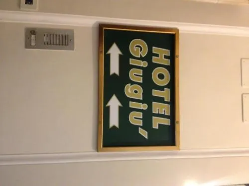 Giugiu Отель Рим