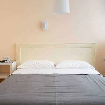 Hotel Giugiu *