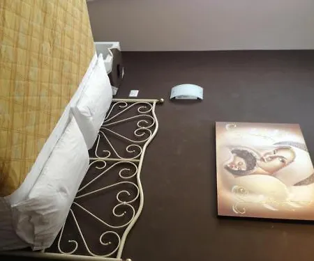 Giugiu Hotel *