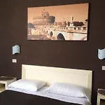 Giugiu Hotel *